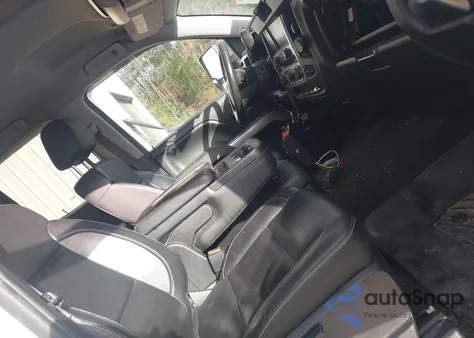 2015 Chevrolet Silverado 1500 2Lt z USA, uszkodzony, nr VIN 1GCVKREC2FZ265904